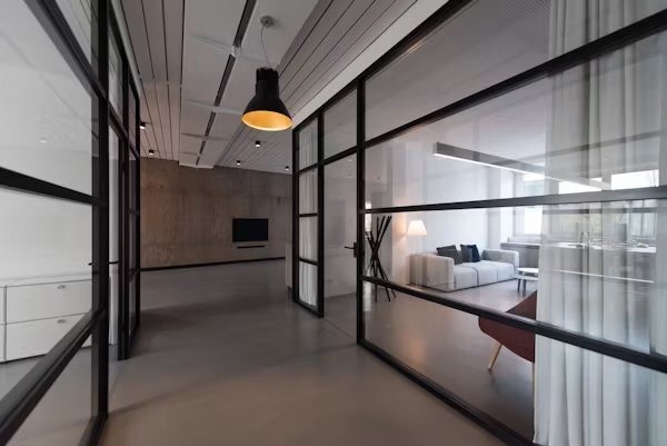 Frameless glass partition interior